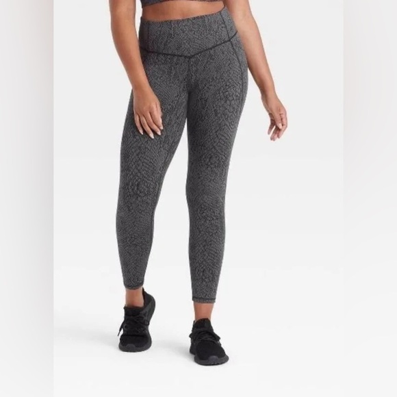 All In Motion Women's Snake Print Jacquard Leggings, Dark Grey, Size Medium - Picture 3 of 16